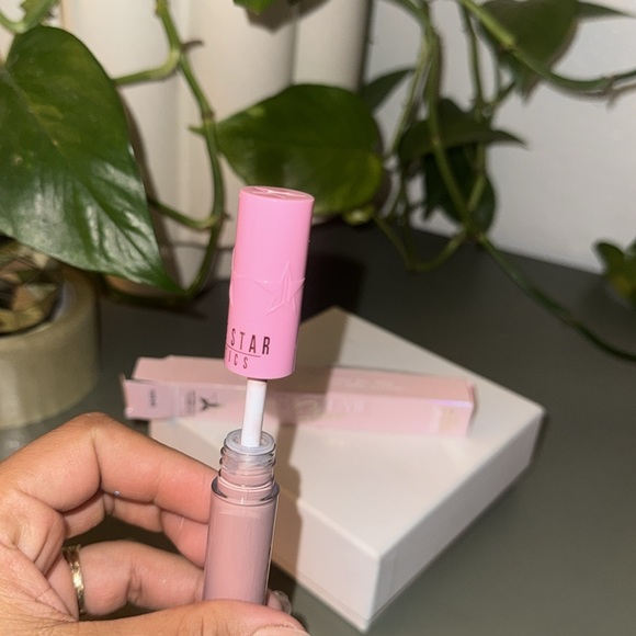 Jeffree Star Supreme Gloss - Nude - Picture 4 of 4